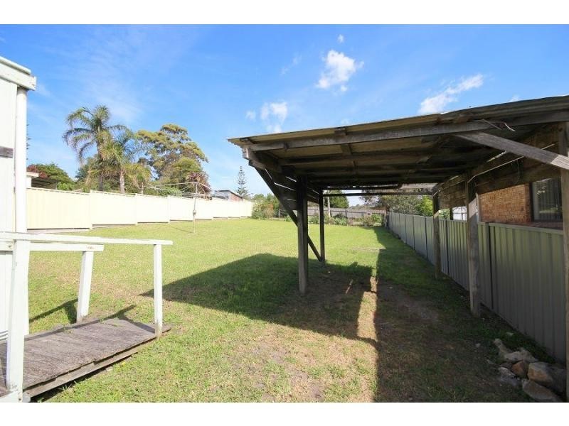 11 Lake Street, Eden NSW 2551
