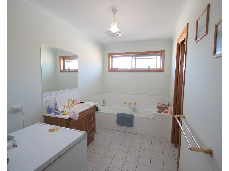 4 Flinders Street, Eden NSW 2551