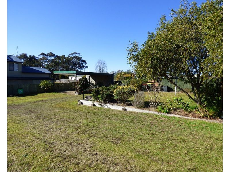 4 Flinders Street, Eden NSW 2551
