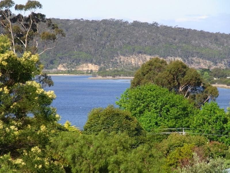 8 Hollydale Place, Eden NSW 2551