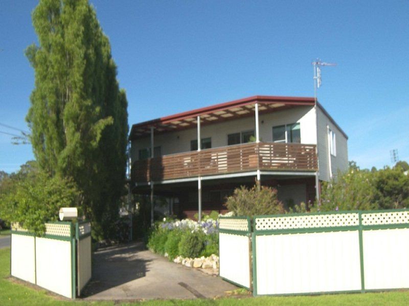 13 Emblen Street, Eden NSW 2551