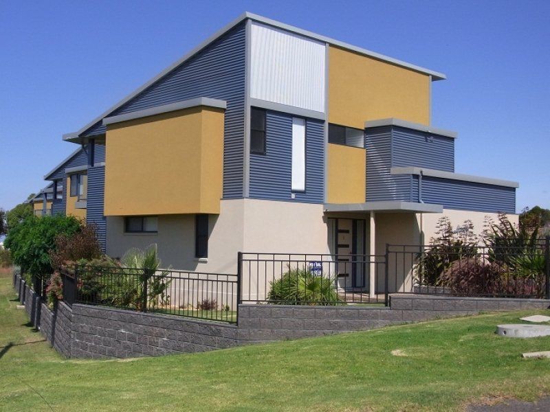 Unit 1//2 Lake Street, Eden NSW 2551