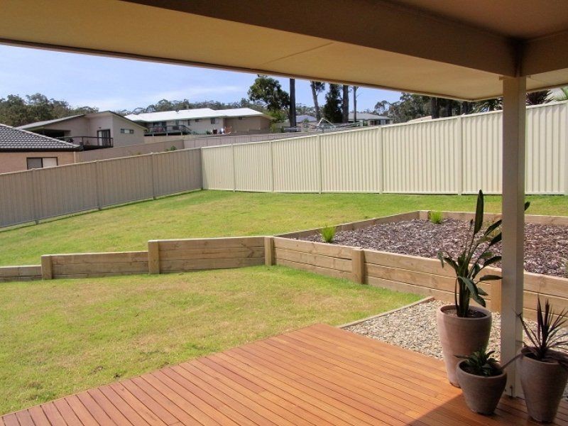 1 Albacore Crescent, Eden NSW 2551