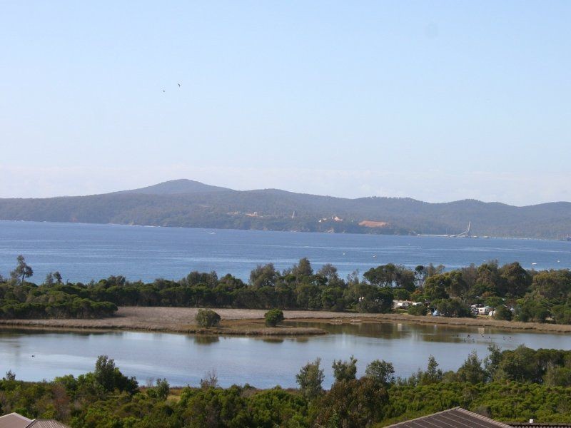 17 Albacore Crescent, Eden NSW 2551