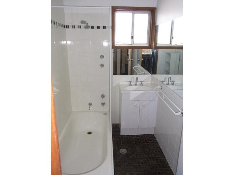 Unit 1//87 IMLAY Street, Eden NSW 2551
