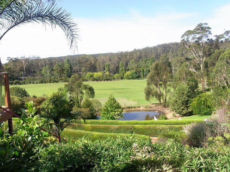 16 Eurack Court, Kiah NSW 2551