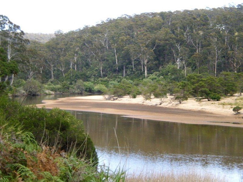 16 Eurack Court, Kiah NSW 2551