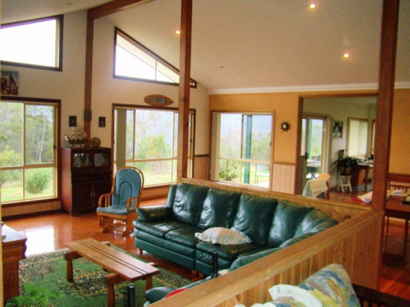 972 Back Creek Road, Lochiel NSW 2549