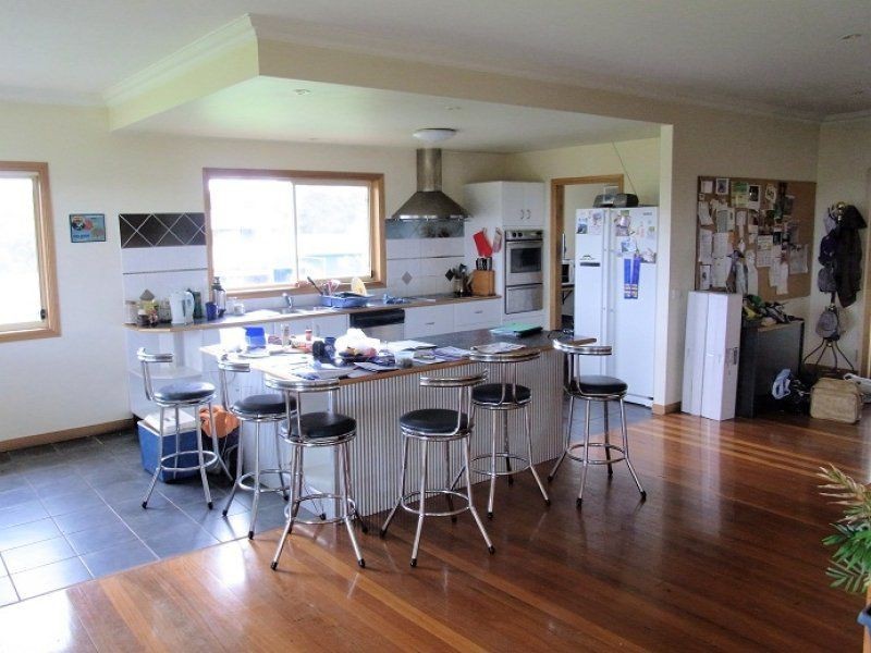 972 Back Creek Road, Lochiel NSW 2549