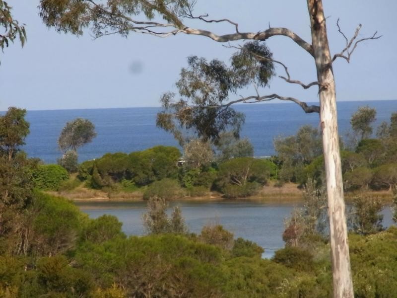 L105 Kingfisher Circuit, Eden NSW 2551