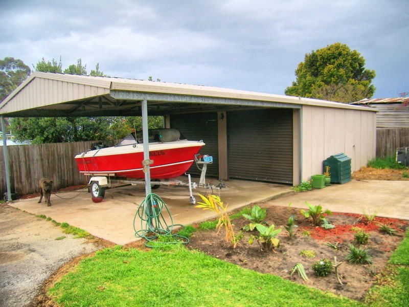 8 Flinders Street, Eden NSW 2551
