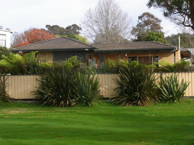 18 Emblen Street, Eden NSW 2551