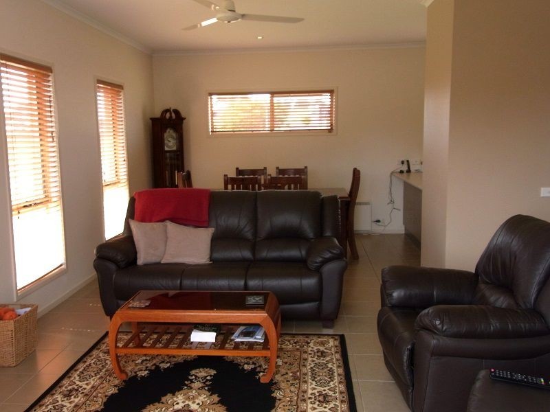 9 Wave Street, Eden NSW 2551