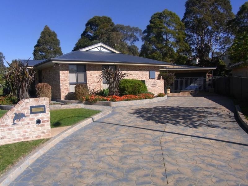 11 Dolphin Crescent, Eden NSW 2551