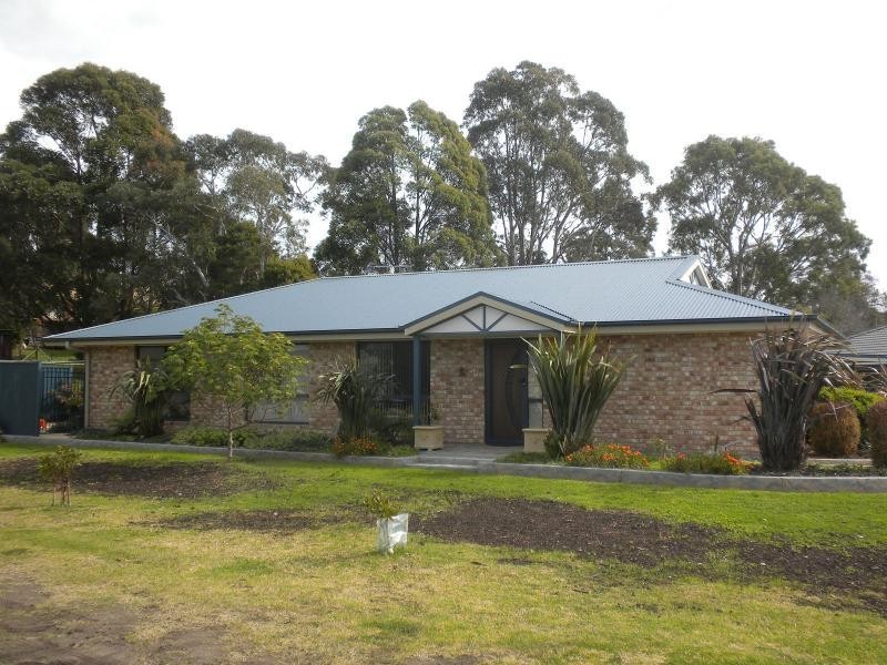 11 Dolphin Crescent, Eden NSW 2551