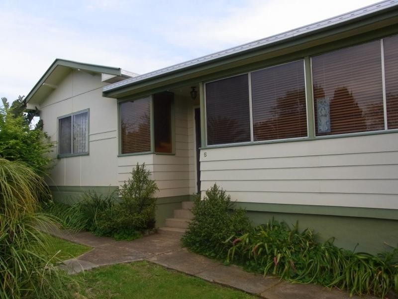 5 Phillips Street, Eden NSW 2551