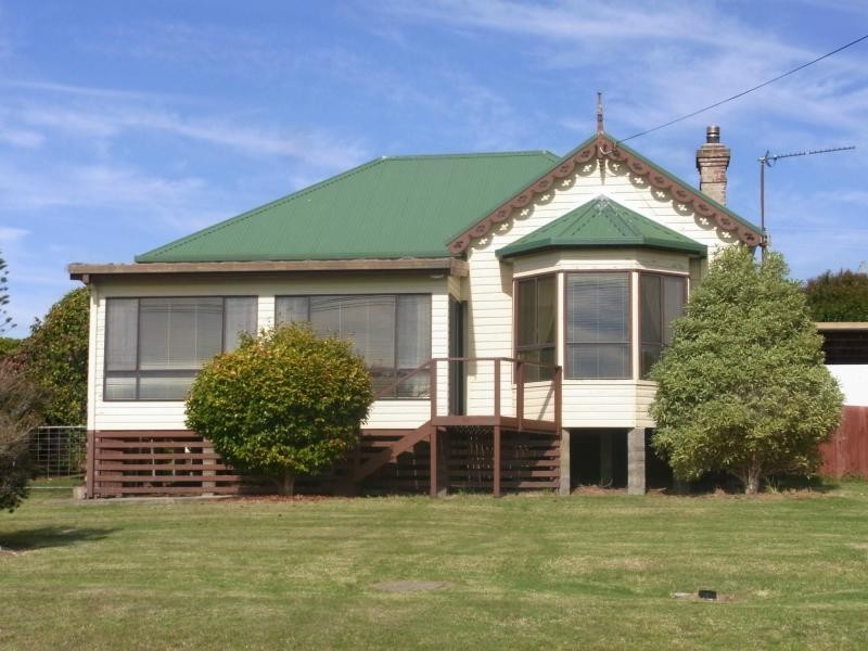 87 Calle Calle Street, Eden NSW 2551