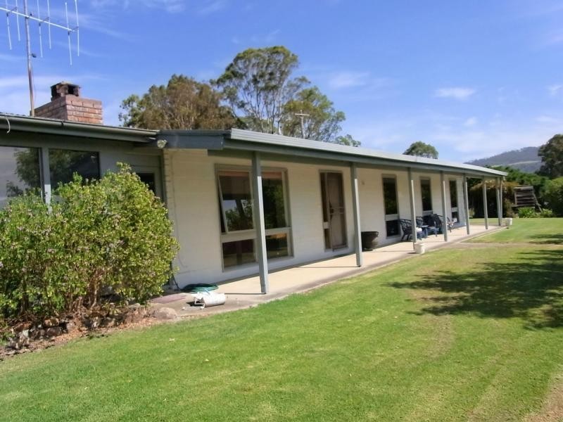 1009 Back Creek Road, Lochiel NSW 2549
