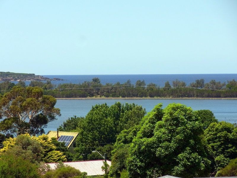 16 Blue Marlin Court, Eden NSW 2551