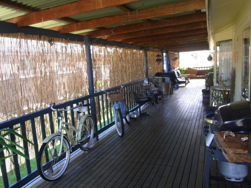 23 Lakeside Drive, Eden NSW 2551