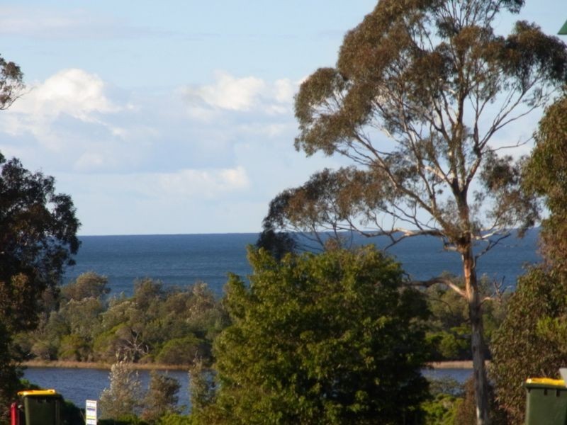 13 Kingfisher Circuit, Eden NSW 2551