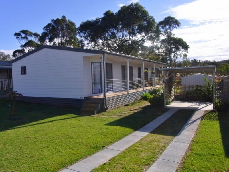 33 Lakeside Drive, Eden NSW 2551