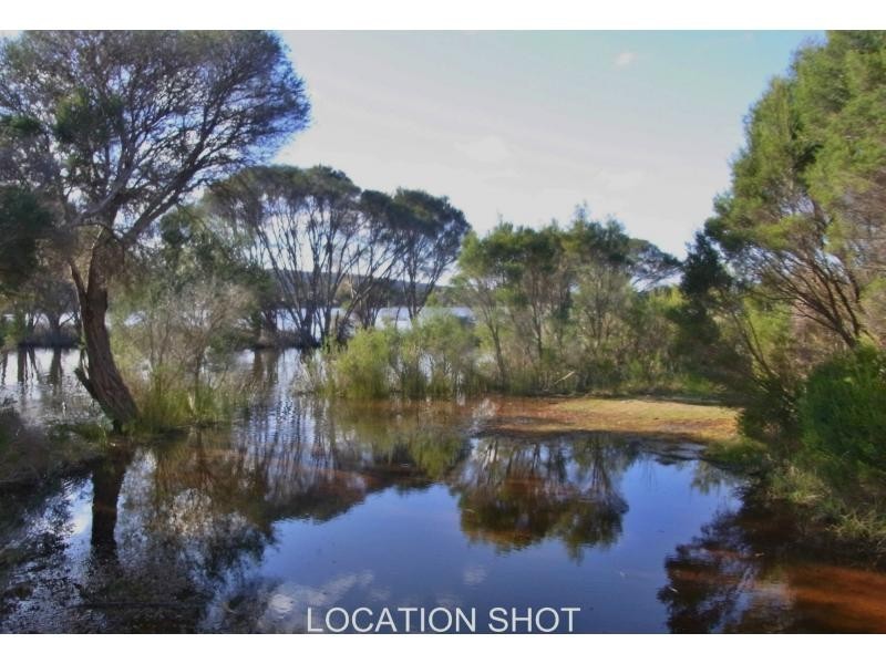 33 Lakeside Drive, Eden NSW 2551