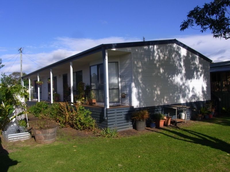 33 Lakeside Drive, Eden NSW 2551