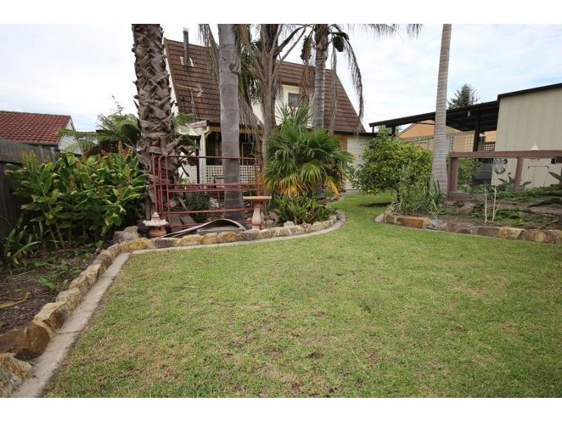 11 West Street, Eden NSW 2551