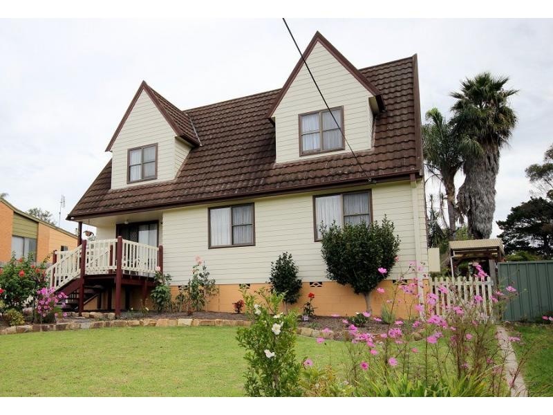 11 West Street, Eden NSW 2551