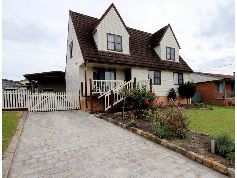 11 West Street, Eden NSW 2551