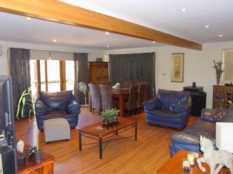 9 Emblen Street, Eden NSW 2551