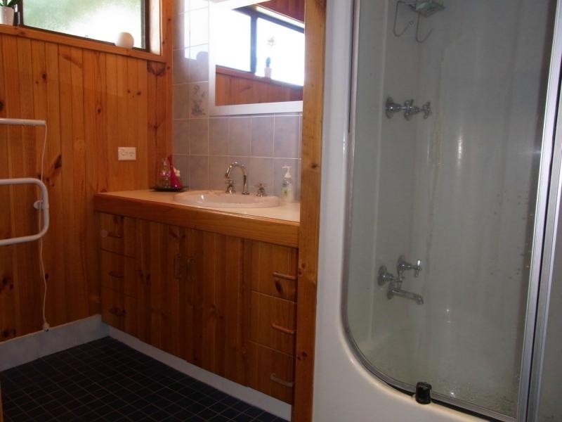 9 Emblen Street, Eden NSW 2551