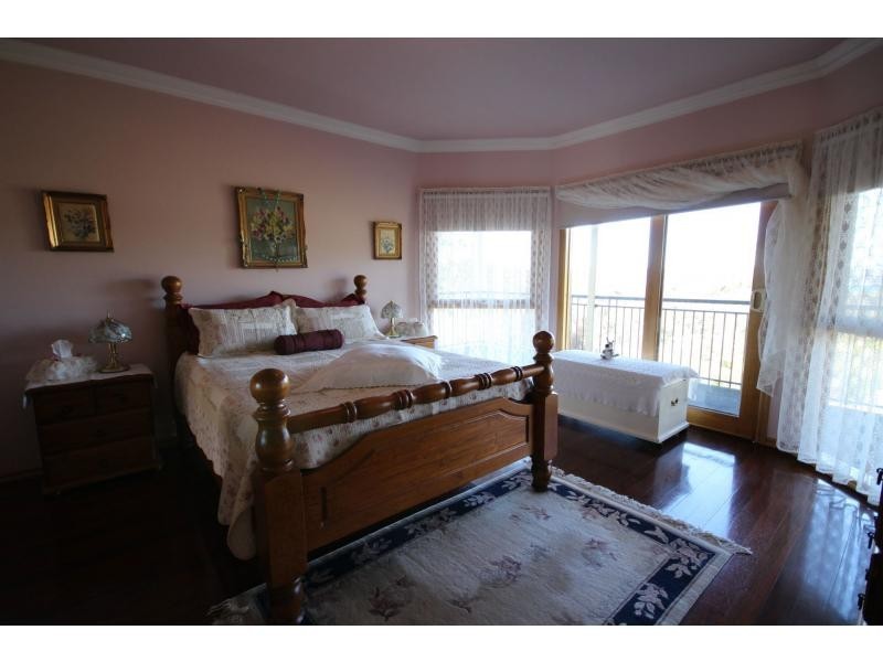 212 Princes Highway, Eden NSW 2551