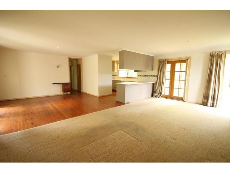 6 Banks Street, Eden NSW 2551