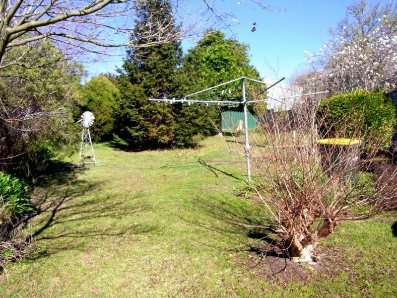 12 Moorehead Street, Eden NSW 2551