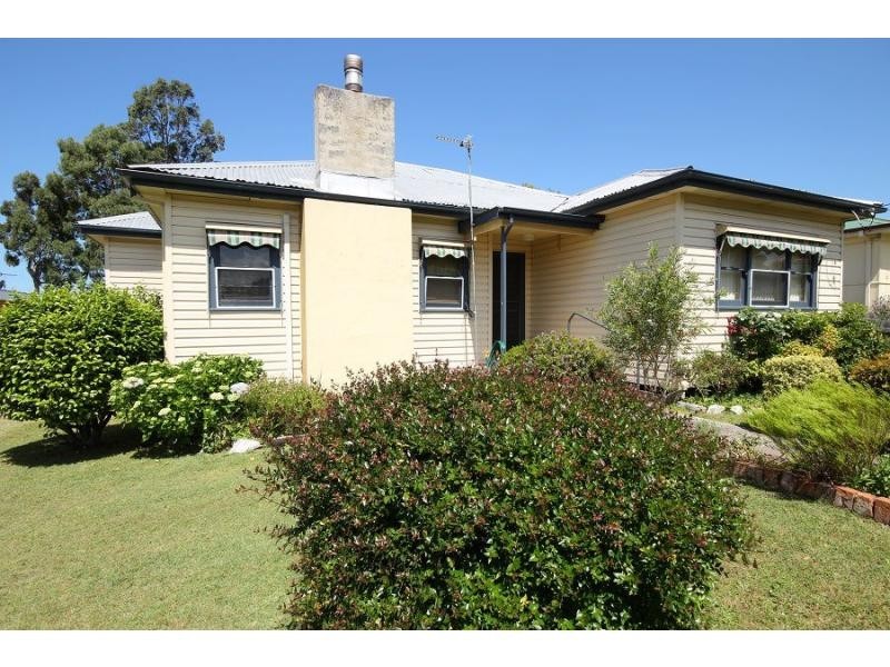 8 Calle Calle Street, Eden NSW 2551