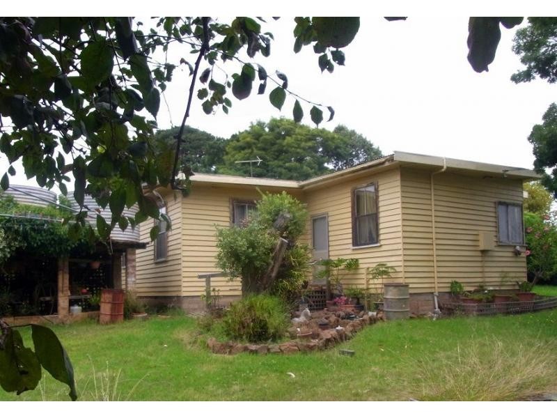 689 Back Creek Road, Lochiel NSW 2549