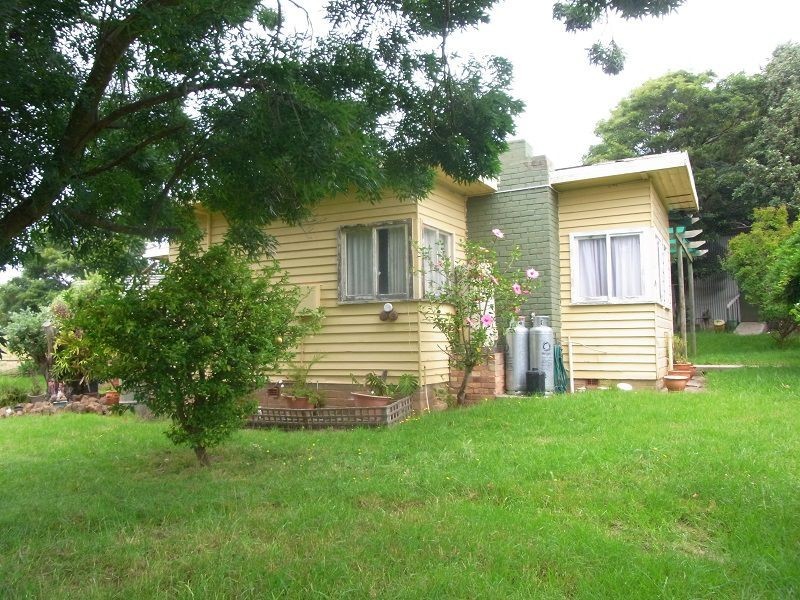 689 Back Creek Road, Lochiel NSW 2549