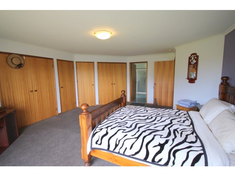 24 Bellevue Pl, Eden NSW 2551