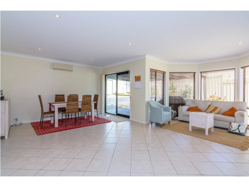 15 Wave St, Eden NSW 2551