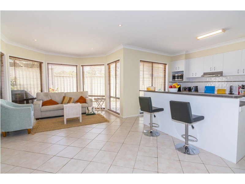 15 Wave St, Eden NSW 2551