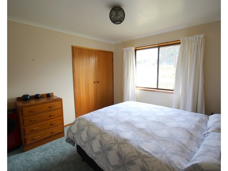 87 Bungo St, Eden NSW 2551
