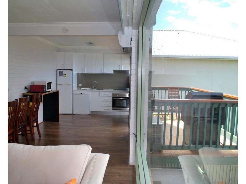 2/184 Imlay St, Eden NSW 2551