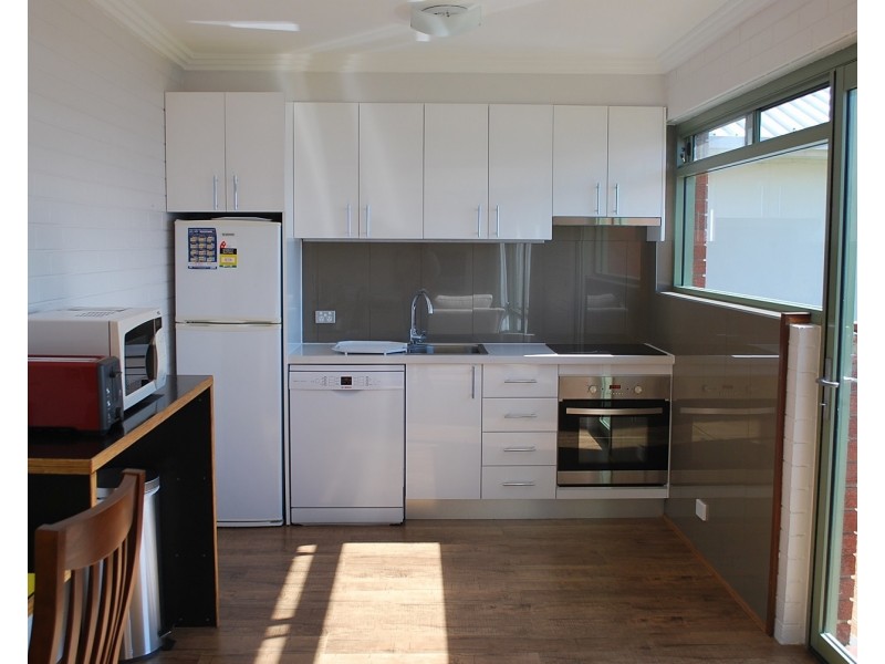 2/184 Imlay St, Eden NSW 2551