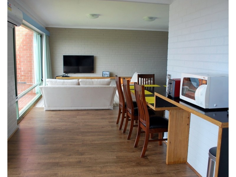 2/184 Imlay St, Eden NSW 2551