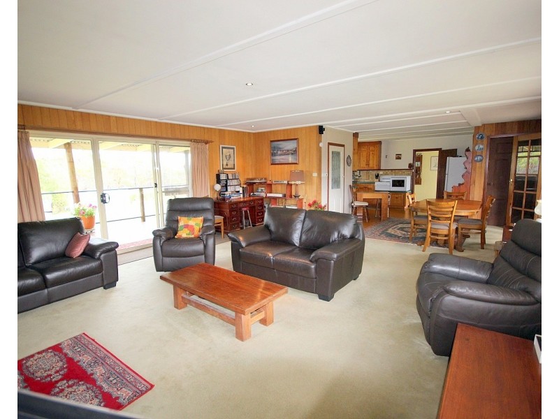 21 Bindaree Rd, Lochiel NSW 2549