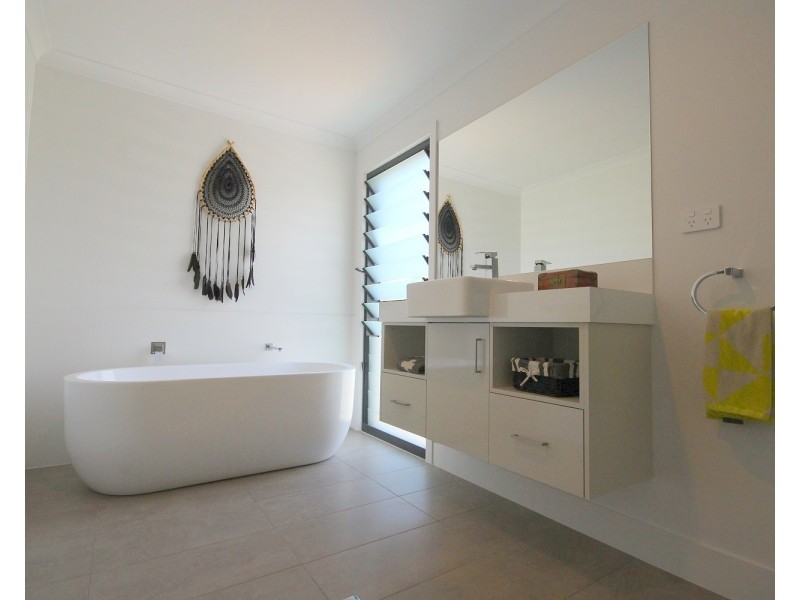 3/10 Lake Street, Eden NSW 2551