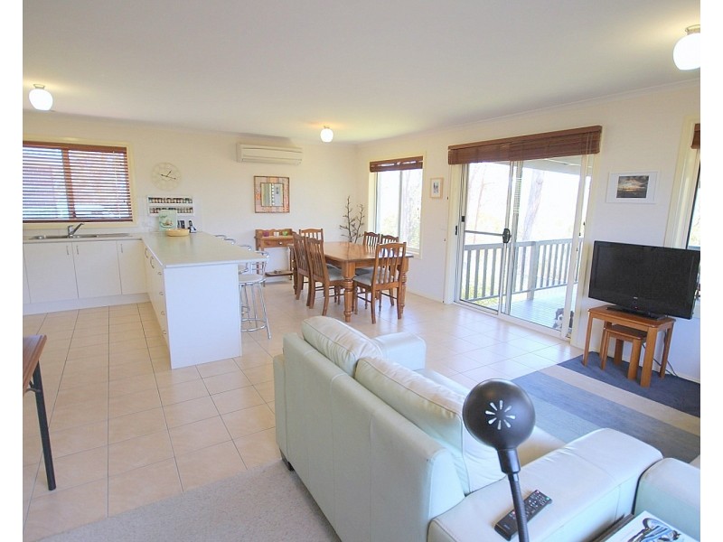 11 Kingfisher Cct, Eden NSW 2551