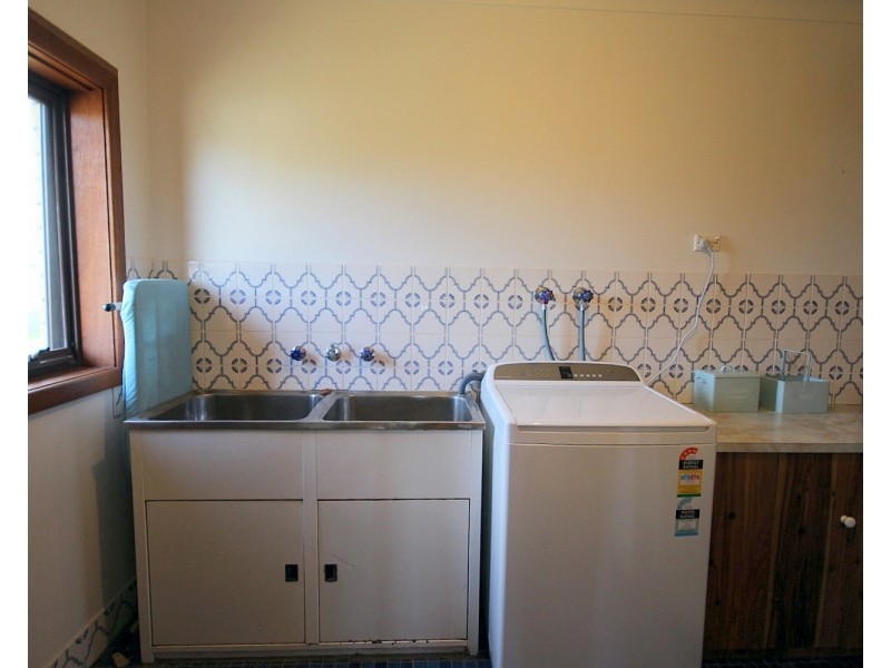 8 Bimmil St, Eden NSW 2551